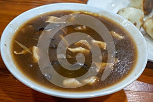 ä¸­å›½ä¼ ç»Ÿå°åƒèƒ¡è¾£æ±¤Hu spicy soup, a traditional Chinese snack